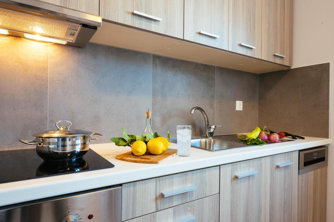 Sea View Luxury Apartments بلاكاس المظهر الخارجي الصورة