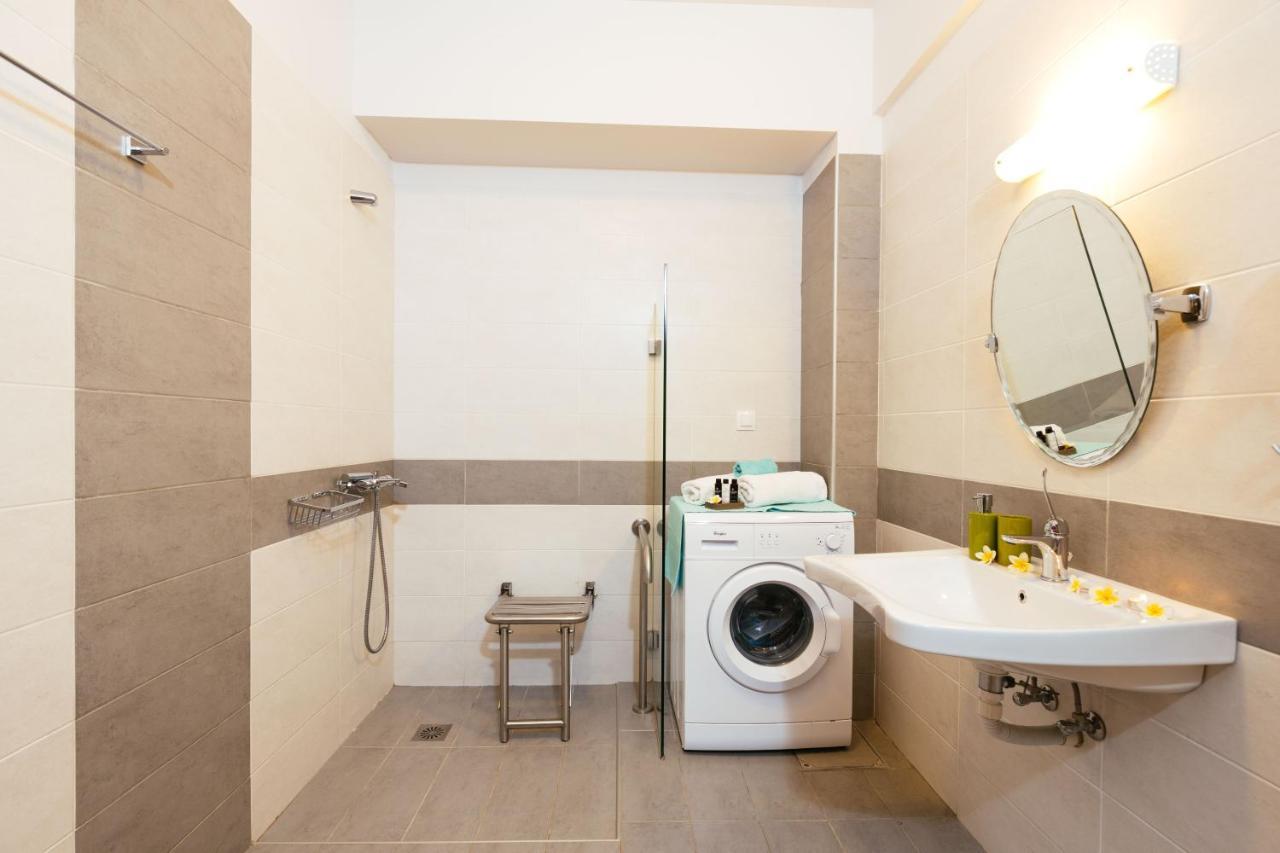 Sea View Luxury Apartments بلاكاس المظهر الخارجي الصورة